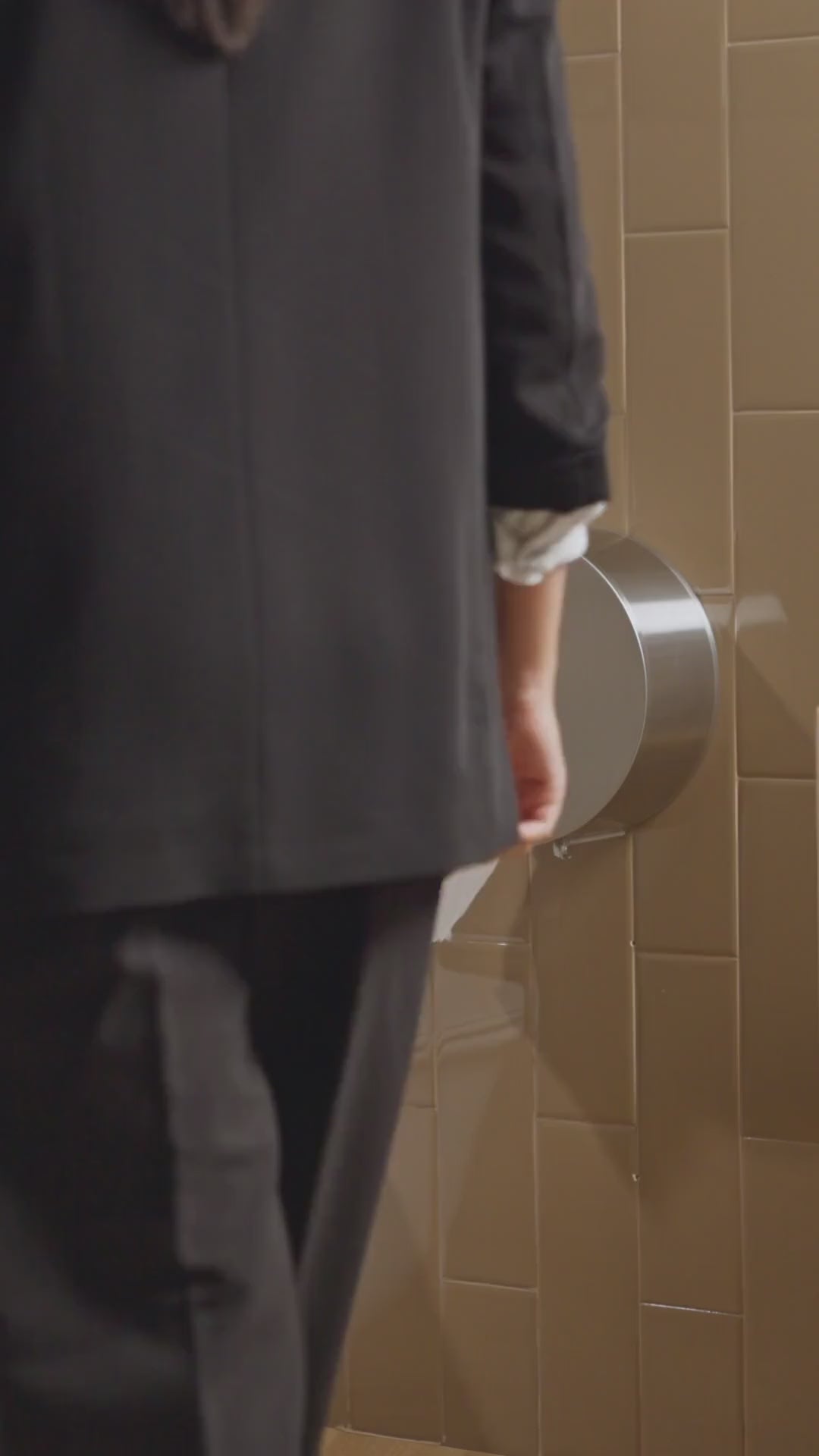 EJ01 Jumbo Roll Tissue Dispenser